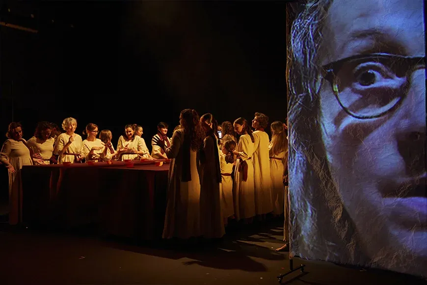 Cos Caníbal_Sisme Creatiu | © Anna Biendicho Cos Caníbal_Sisme Creatiu | © Anna Biendicho