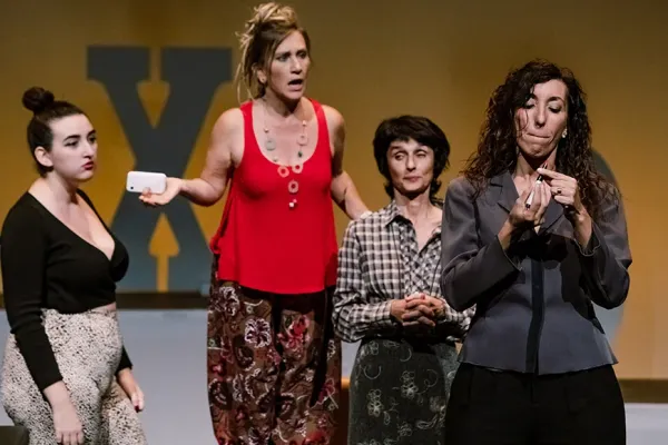 Es Bo Xerrar de Ment_Til tall Teatre Es Bo Xerrar de Ment_Til tall Teatre