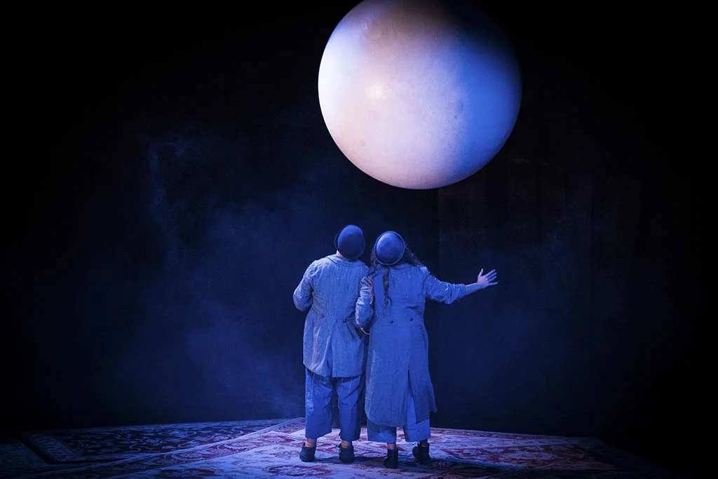 Fly me to the moon_Cia Leandre