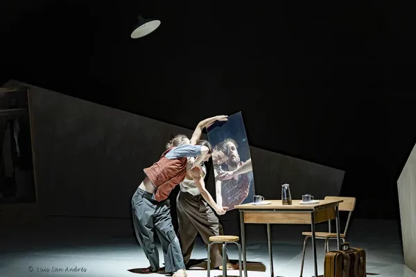 La mecànica de l'infortuni_Clémentine & Lisard | © Luis San Andrés La mecànica de l'infortuni_Clémentine & Lisard | © Luis San Andrés