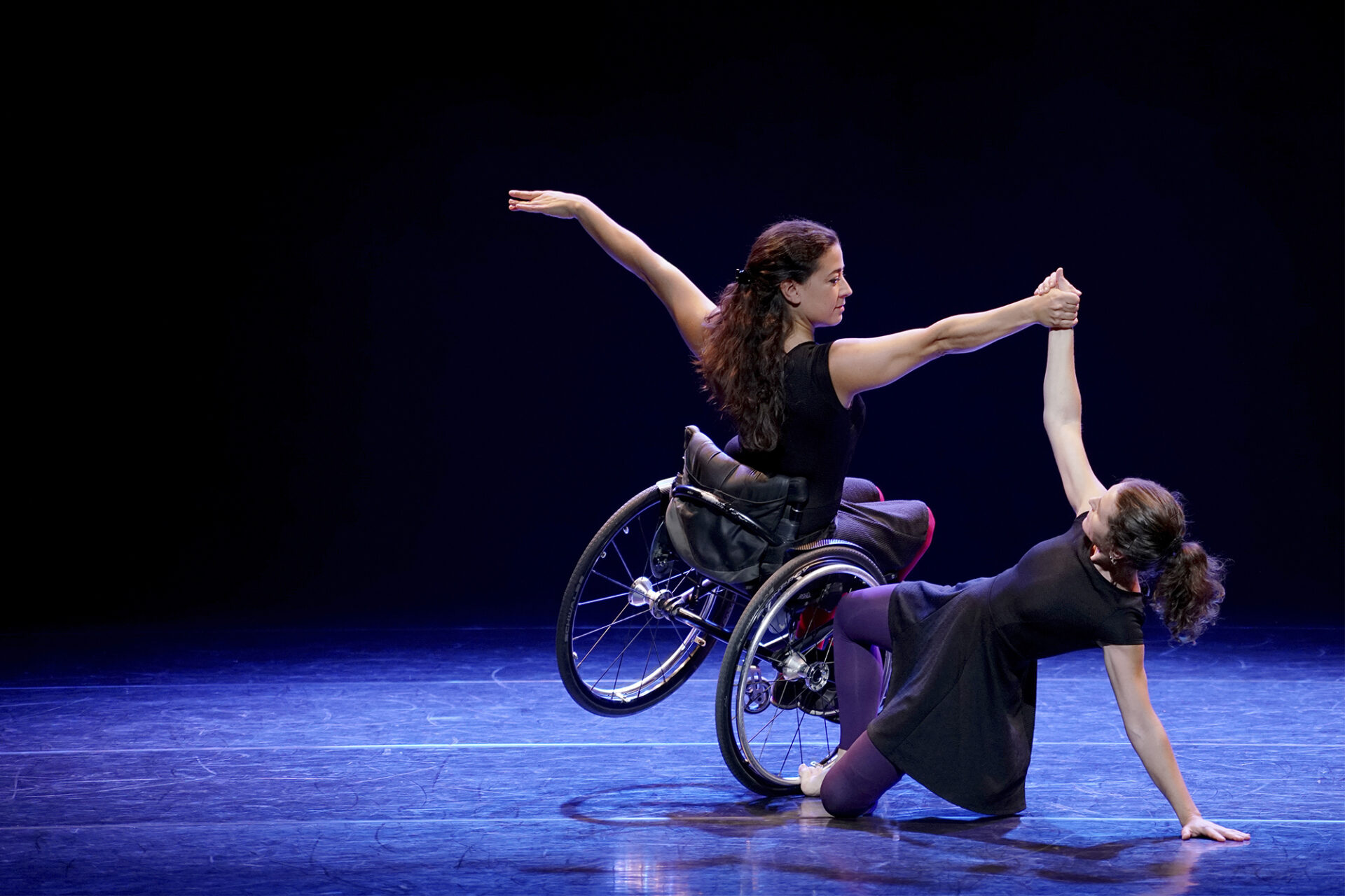Ciclamen Cia. Yurdance Espectacle de dansa